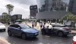 爆料小鹏广州工厂视频,先进生产线与智能科技完美融合”