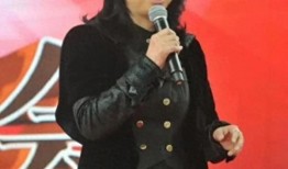 女老歌手被爆料视频播放,揭秘幕后真相与网络暴力