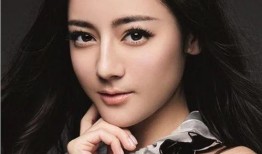 爆料娱乐圈迪丽热巴恋情,甜蜜恋情引发网友热议